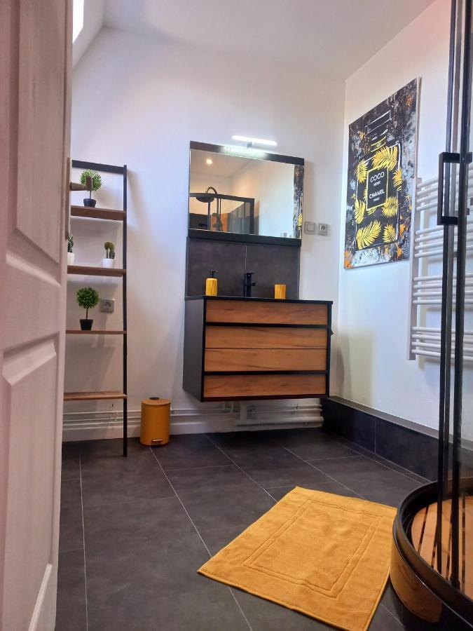 Game Room Επερνέ Εξωτερικό φωτογραφία